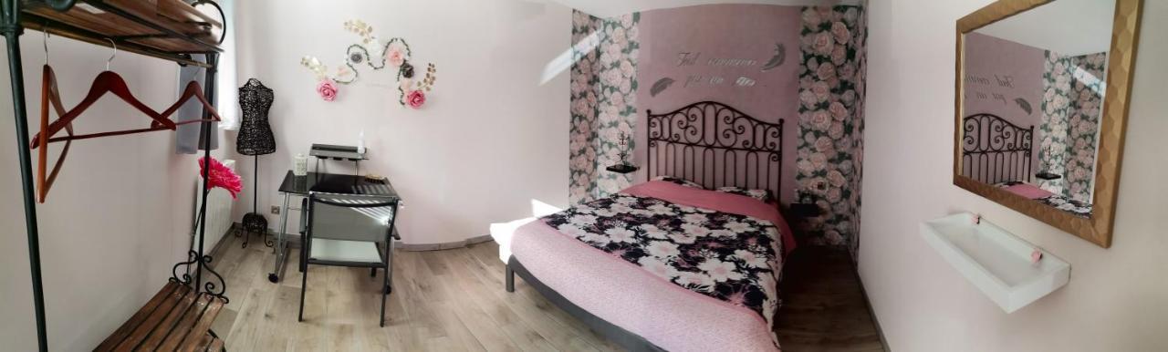 Au Gue Du Bois Bed & Breakfast Neuville-de-Poitou Ngoại thất bức ảnh