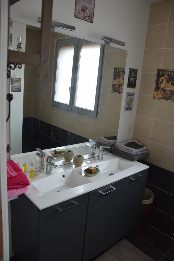 Au Gue Du Bois Bed & Breakfast Neuville-de-Poitou Ngoại thất bức ảnh